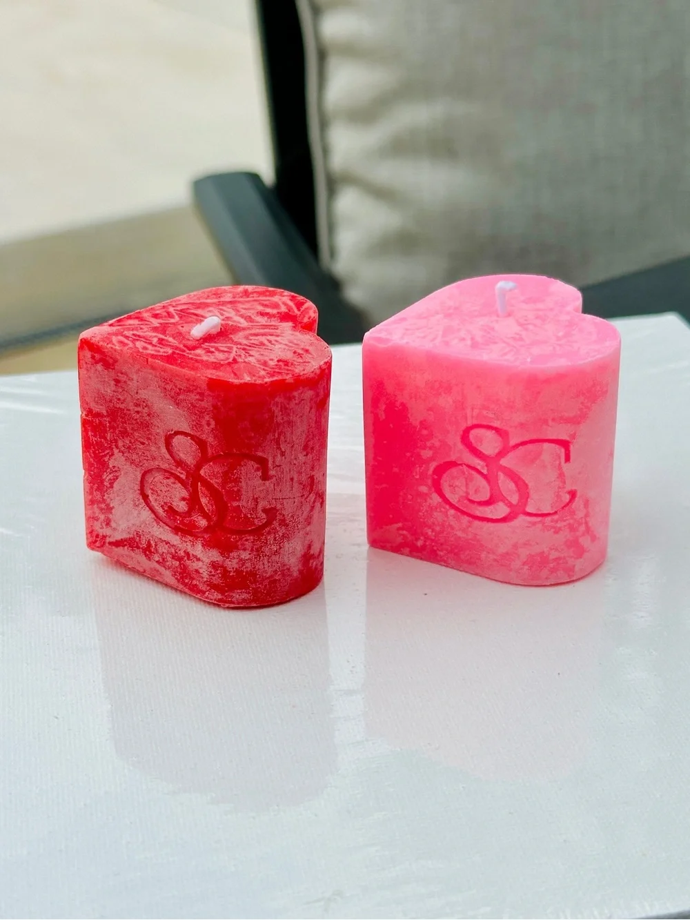 Sabrina Carpenter heart shaped candles